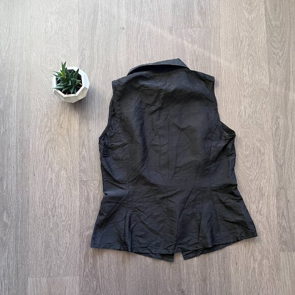 Karen Kane Silk Sleeveless Button Down Blouse (with Crinkle look) - Picture 8 of 10